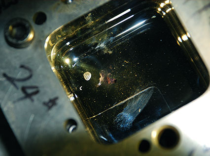 <a href='http://m.vennger.cn/product/3.htm' class='text_a'>模具激光焊機</a>修復鏡面模具效果